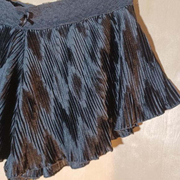 ILUSION VINTAGE 2PC Black Camisole and Shorts Set_Size Medium - Picture 6 of 10